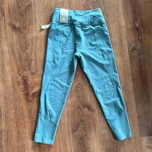 Victoria’s Secret sport pocket crop leggings